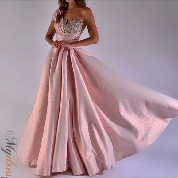 Sara Badr dress, shimmer pink dress with sage green and lavender beading in xs. - Picture 2 of 5